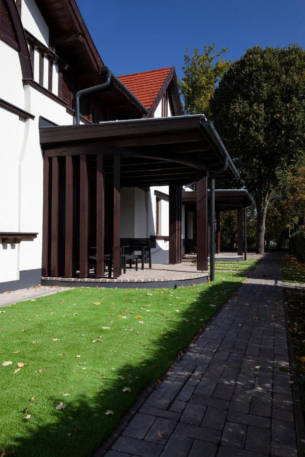 Hvt Comfort Apartments Mezőkövesd Exteriér fotografie