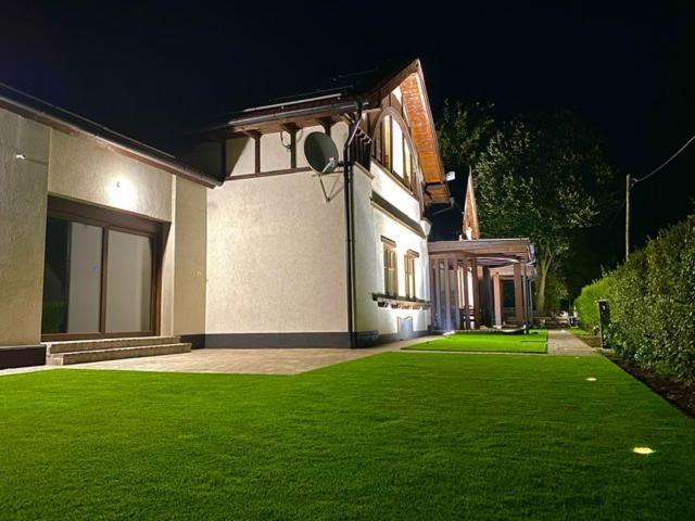 Hvt Comfort Apartments Mezőkövesd Exteriér fotografie